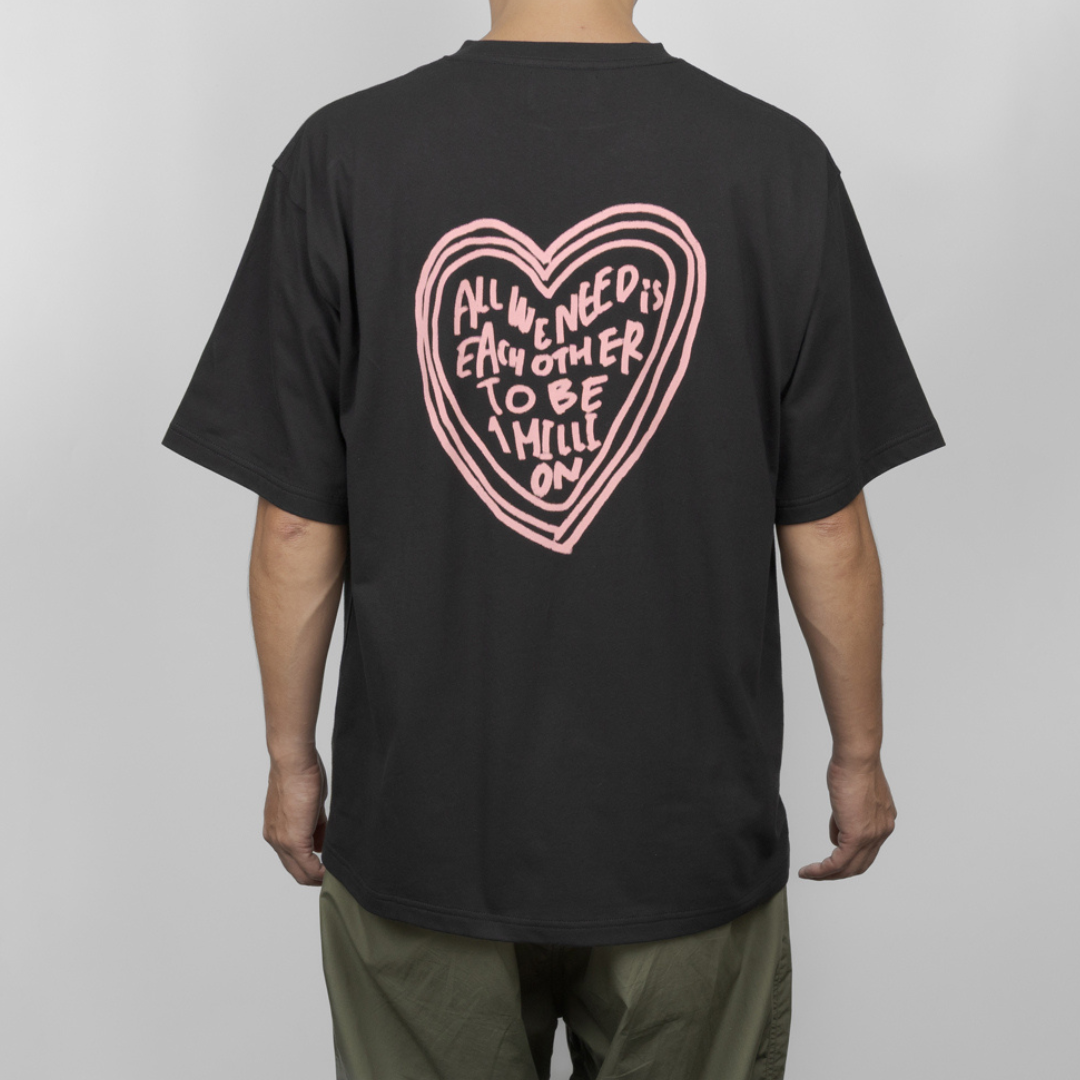 1M UNISEX T-Shirt Heart