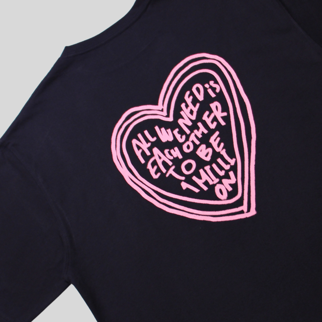 1M UNISEX T-Shirt Heart